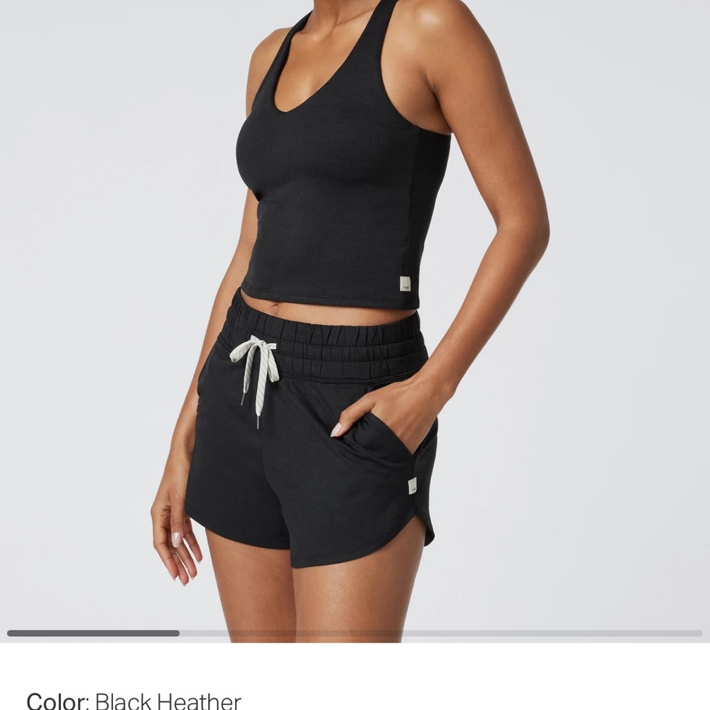Vuori black heather performance tank top. Size Snall